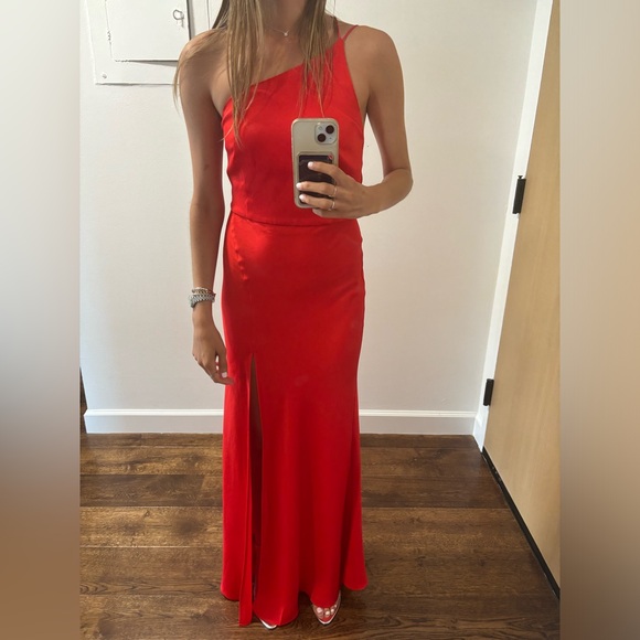 Sau Lee Hailey Gown - Picture 4 of 4